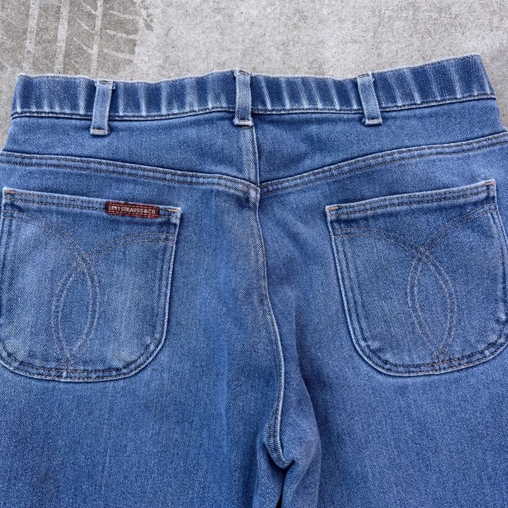 Vintage 70s Levis Action Casuals Mens Blue Denim Bootcut Jeans 34x29 USA